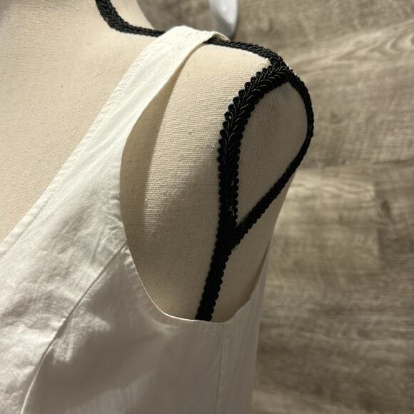 A New Day Pre loved white buttoned down lined Dress with belt and Pockets. - Picture 4 of 9